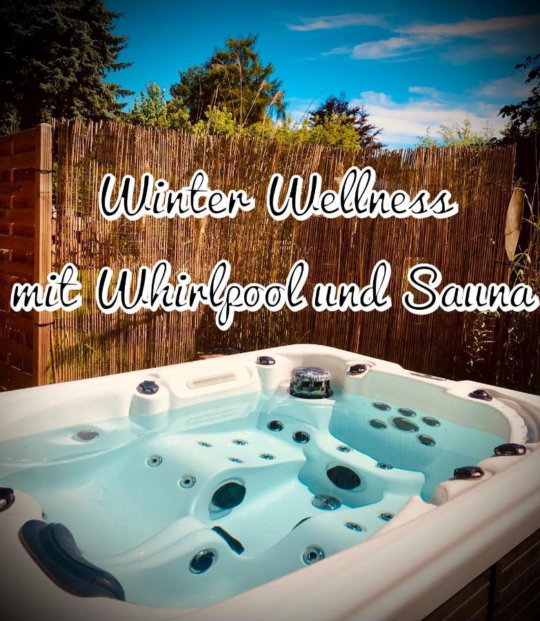 Gartenloft Mit Outdoor Whirlpool Und Garten Petershagen-Eggersdorf Luaran gambar